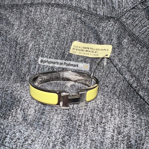Hermès Clic H Bracelet Jaune Citron PM NEW - Picture 9 of 17